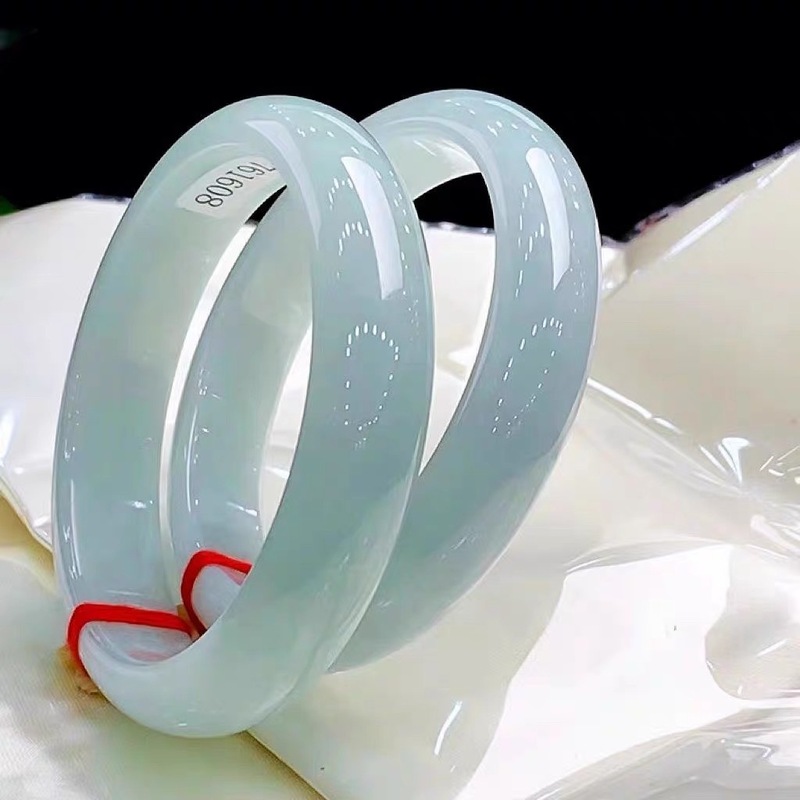 Lighting & Home Decor Studio Photos - Old Mine Icy Burmese Bracelet, Light